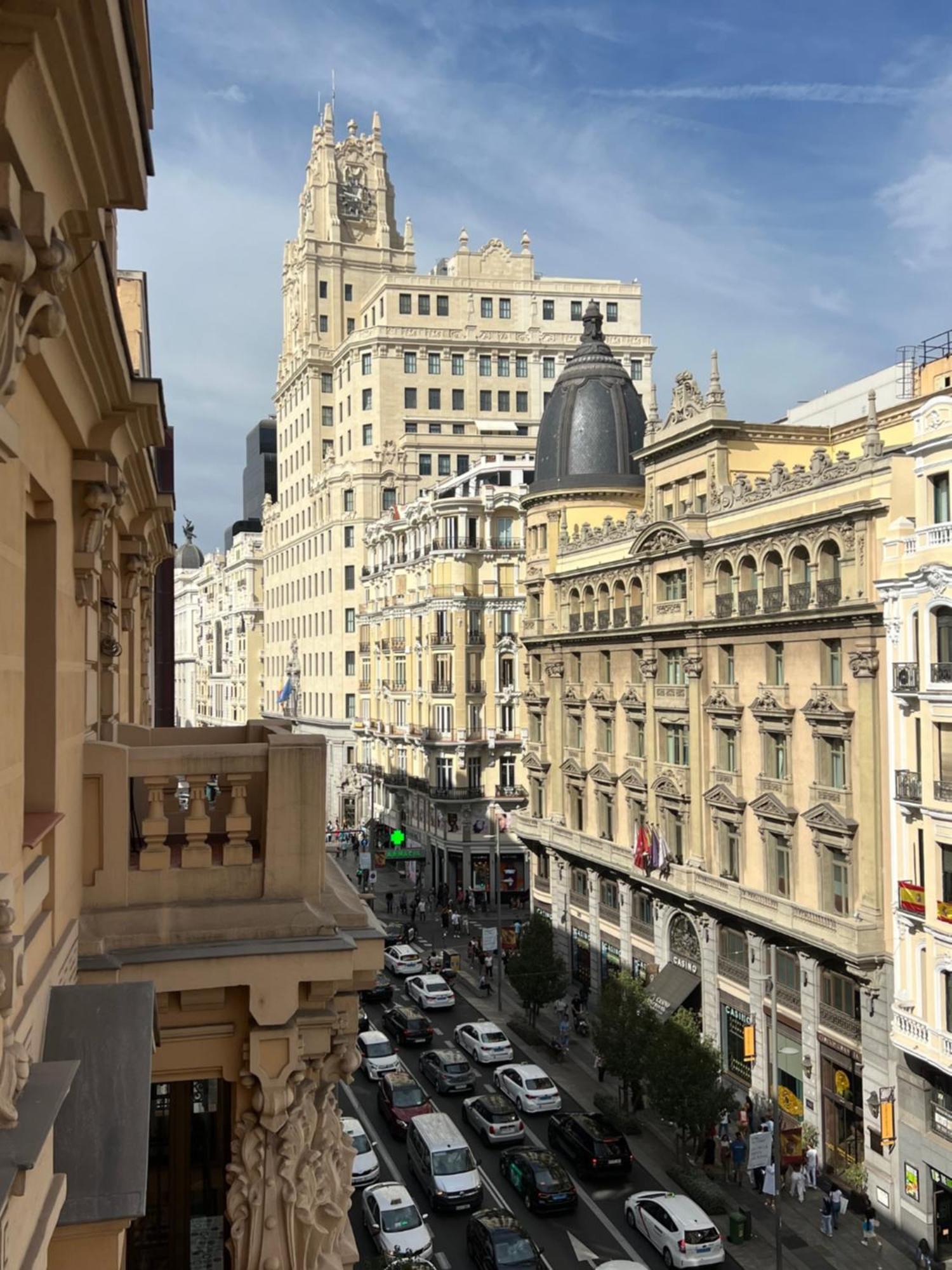 Hostal Galaico Madrid Bagian luar foto